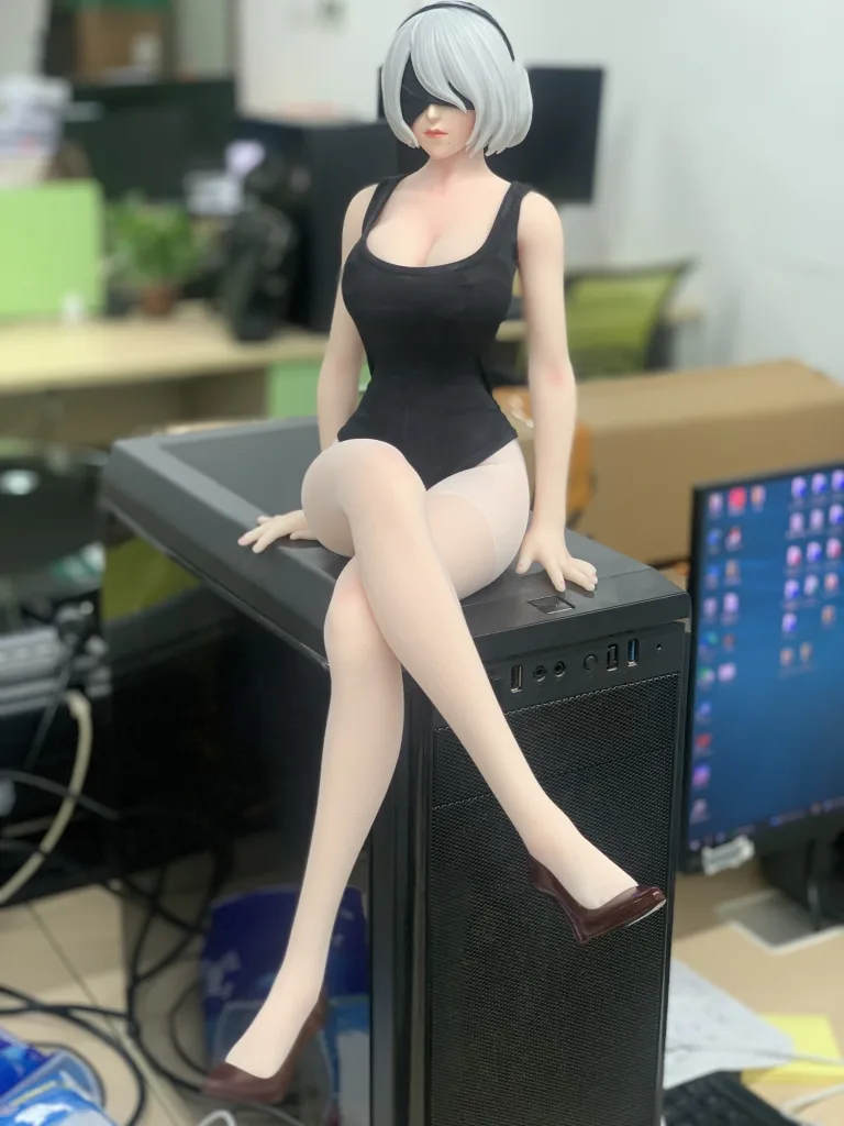 2B figure