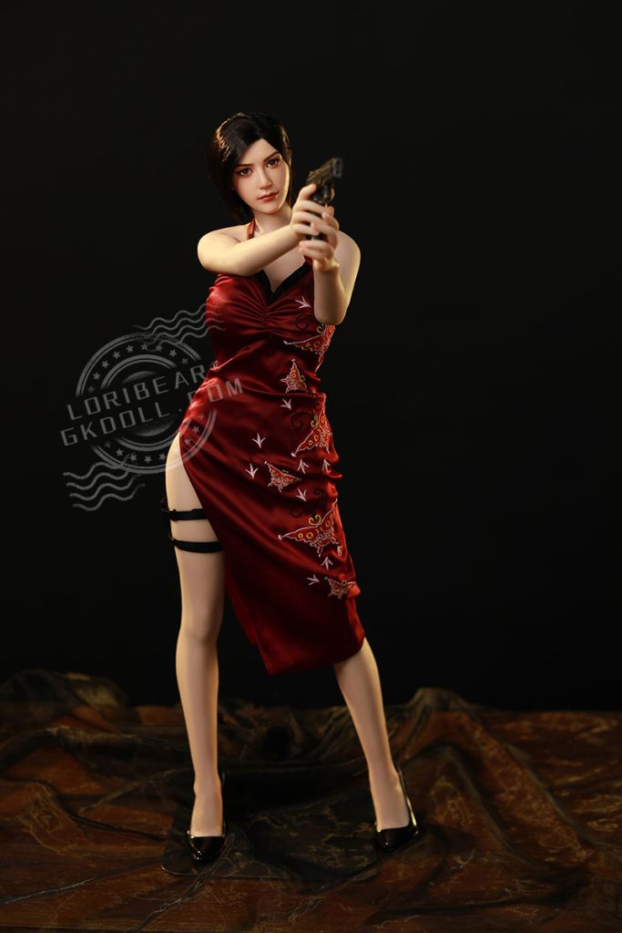 ada wong holding gun